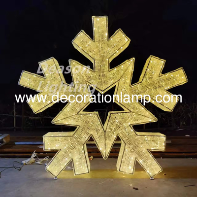 Una luz gigante de copo de nieve